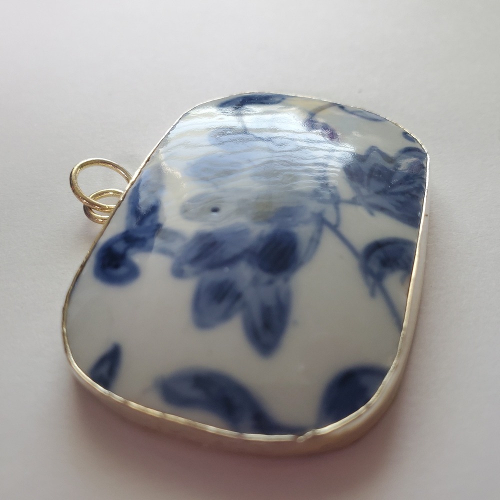 Vintage Ming Blue & White Porcelain Floral Pendant Chinoiserie Pottery Shard - Picture 3 of 12